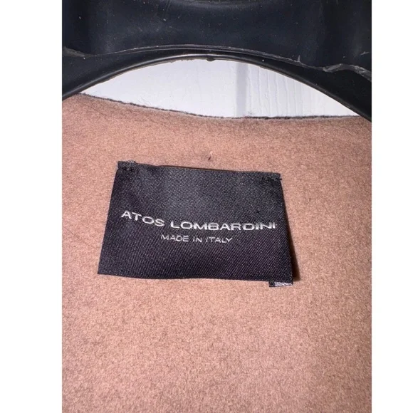 ⭐️ ATOS Lombardini Faux Fur & Crochet Vest Size 40 (Euro Size) - Picture 3 of 9